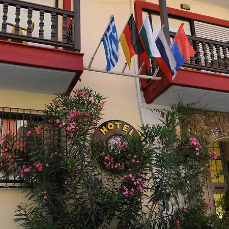 In Bb - Welcome To ,,petunia,, In Neos-marmaras,xalkidiki ,greece,in Para18dise *